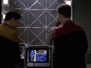 extant_StarTrek_VOY_6x17-SpiritFolk_01837.jpg