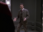 extant_StarTrek_VOY_6x17-SpiritFolk_01843.jpg
