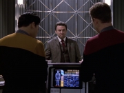 extant_StarTrek_VOY_6x17-SpiritFolk_01848.jpg