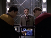 extant_StarTrek_VOY_6x17-SpiritFolk_01862.jpg