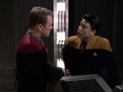 Filename=extant_StarTrek_VOY_6x17-SpiritFolk_01926.jpg
Filesize=153KiB
Dimensions=1200x900
Date added=Jan 02, 2020 extant_StarTrek_VOY_6x17-SpiritFolk_01926.jpg
