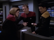 Filename=extant_StarTrek_VOY_6x17-SpiritFolk_01992.jpg
Filesize=160KiB
Dimensions=1200x900
Date added=Jan 02, 2020 extant_StarTrek_VOY_6x17-SpiritFolk_01992.jpg