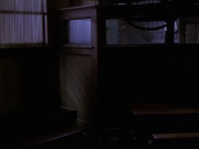 extant_StarTrek_VOY_6x17-SpiritFolk_02167.jpg