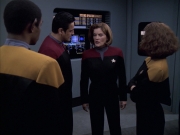 Filename=extant_StarTrek_VOY_6x17-SpiritFolk_02482.jpg
Filesize=160KiB
Dimensions=1200x900
Date added=Jan 02, 2020 extant_StarTrek_VOY_6x17-SpiritFolk_02482.jpg