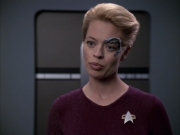 extant_StarTrek_VOY_6x17-SpiritFolk_02514.jpg