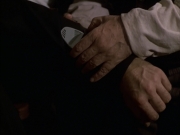 extant_StarTrek_VOY_6x17-SpiritFolk_02783.jpg