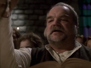 extant_StarTrek_VOY_6x17-SpiritFolk_02857.jpg