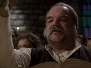 extant_StarTrek_VOY_6x17-SpiritFolk_02858.jpg