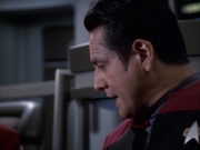 extant_StarTrek_VOY_6x17-SpiritFolk_02884.jpg