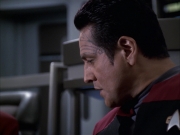 extant_StarTrek_VOY_6x17-SpiritFolk_02885.jpg