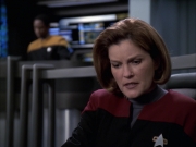 extant_StarTrek_VOY_6x17-SpiritFolk_02891.jpg