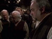 extant_StarTrek_VOY_6x17-SpiritFolk_02982.jpg
