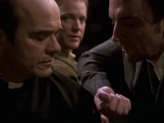 extant_StarTrek_VOY_6x17-SpiritFolk_03001.jpg