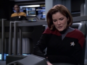 extant_StarTrek_VOY_6x17-SpiritFolk_03010.jpg