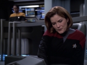 extant_StarTrek_VOY_6x17-SpiritFolk_03011.jpg