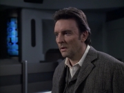 extant_StarTrek_VOY_6x17-SpiritFolk_03022.jpg