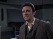 extant_StarTrek_VOY_6x17-SpiritFolk_03043.jpg