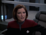extant_StarTrek_VOY_6x17-SpiritFolk_03047.jpg