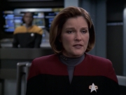 extant_StarTrek_VOY_6x17-SpiritFolk_03049.jpg