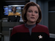extant_StarTrek_VOY_6x17-SpiritFolk_03053.jpg