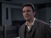 extant_StarTrek_VOY_6x17-SpiritFolk_03055.jpg