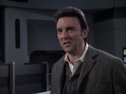 extant_StarTrek_VOY_6x17-SpiritFolk_03057.jpg