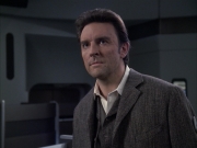 extant_StarTrek_VOY_6x17-SpiritFolk_03069.jpg