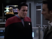 extant_StarTrek_VOY_6x17-SpiritFolk_03119.jpg