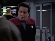 extant_StarTrek_VOY_6x17-SpiritFolk_03120.jpg