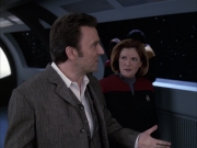 extant_StarTrek_VOY_6x17-SpiritFolk_03132.jpg