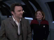 extant_StarTrek_VOY_6x17-SpiritFolk_03136.jpg