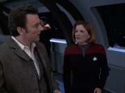 extant_StarTrek_VOY_6x17-SpiritFolk_03137.jpg