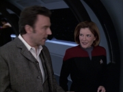 extant_StarTrek_VOY_6x17-SpiritFolk_03143.jpg