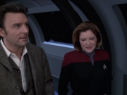 extant_StarTrek_VOY_6x17-SpiritFolk_03144.jpg