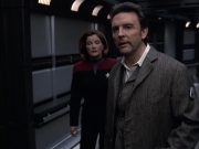 extant_StarTrek_VOY_6x17-SpiritFolk_03159.jpg