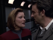 extant_StarTrek_VOY_6x17-SpiritFolk_03174.jpg