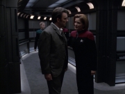 extant_StarTrek_VOY_6x17-SpiritFolk_03176.jpg