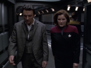 extant_StarTrek_VOY_6x17-SpiritFolk_03181.jpg
