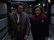 extant_StarTrek_VOY_6x17-SpiritFolk_03182.jpg