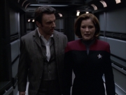 extant_StarTrek_VOY_6x17-SpiritFolk_03184.jpg