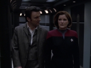 extant_StarTrek_VOY_6x17-SpiritFolk_03191.jpg