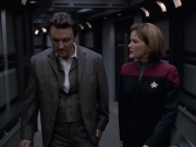 extant_StarTrek_VOY_6x17-SpiritFolk_03194.jpg
