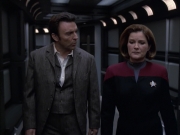 extant_StarTrek_VOY_6x17-SpiritFolk_03197.jpg