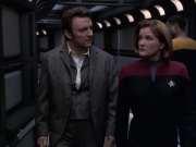 extant_StarTrek_VOY_6x17-SpiritFolk_03199.jpg