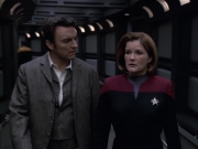 extant_StarTrek_VOY_6x17-SpiritFolk_03204.jpg