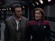 extant_StarTrek_VOY_6x17-SpiritFolk_03205.jpg