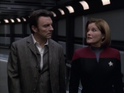 extant_StarTrek_VOY_6x17-SpiritFolk_03206.jpg