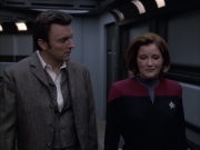 extant_StarTrek_VOY_6x17-SpiritFolk_03213.jpg