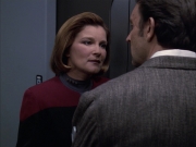 extant_StarTrek_VOY_6x17-SpiritFolk_03226.jpg