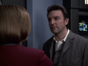 extant_StarTrek_VOY_6x17-SpiritFolk_03230.jpg
